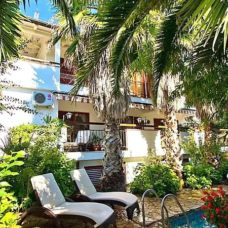 Botanica By Guide Villa