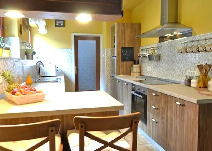 Botanica By Guide Pjescana Uvala