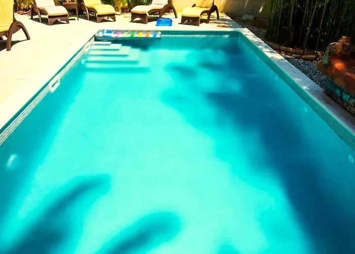 Botanica By Guide Villa