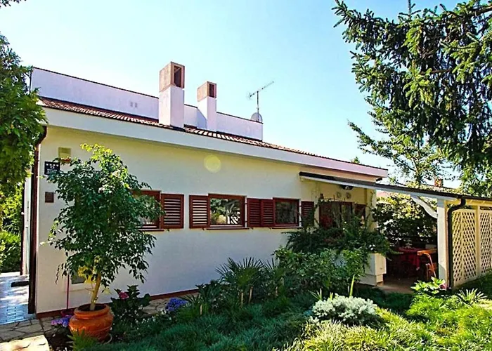 Botanica By Guide Villa Pjescana Uvala